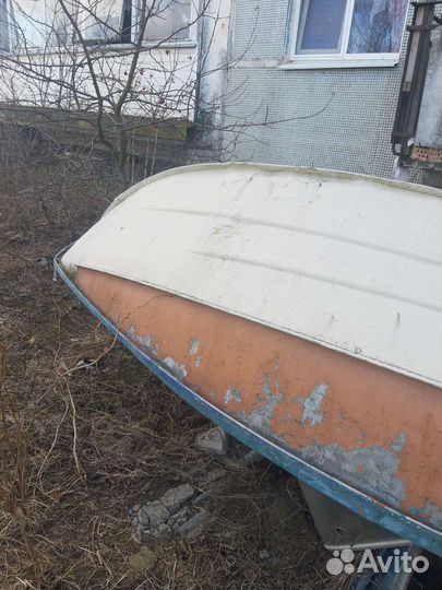 Лодка с мотором