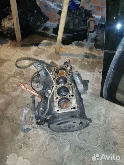 Блок двигателя Фольксваген Ауди Б5 AUG