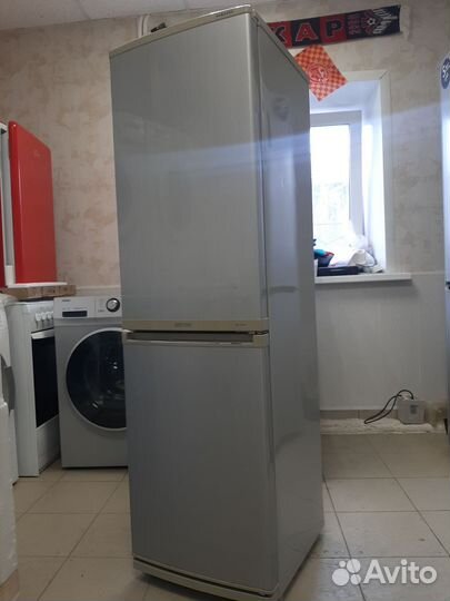 Холодильник Samsung CoolnCool 155sm