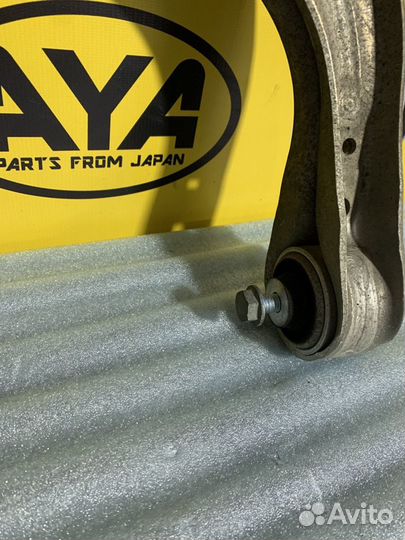 Рычаг передний правый верхний Mercedes w211