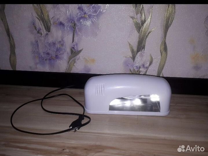 Лампа для ногтей