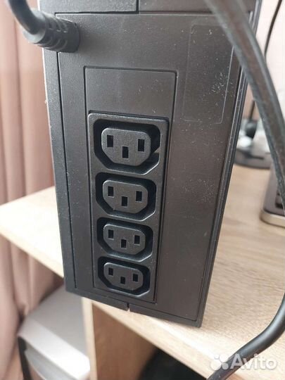 Источник бесперебойного питания cyberpower UTI675