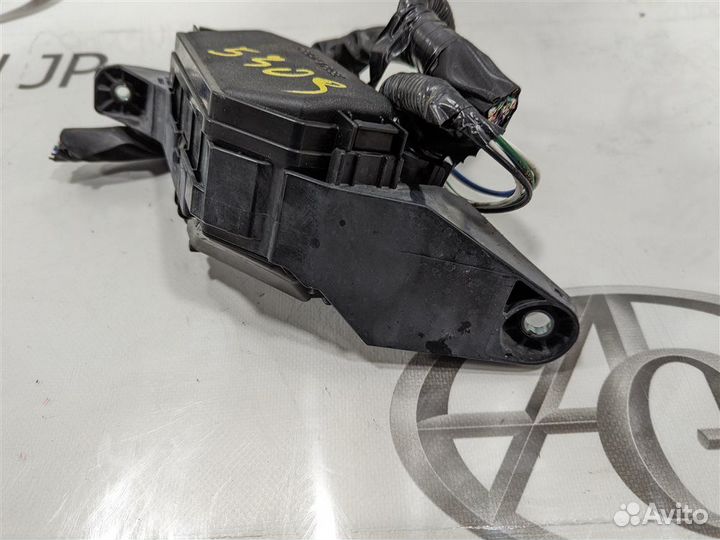 Блок предохранителей Toyota Ch-R ZYX10 2zrfxe 2017