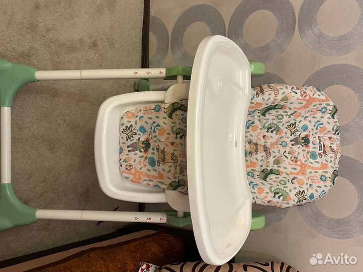 Столик для кормления babyton в хорошем состоянии