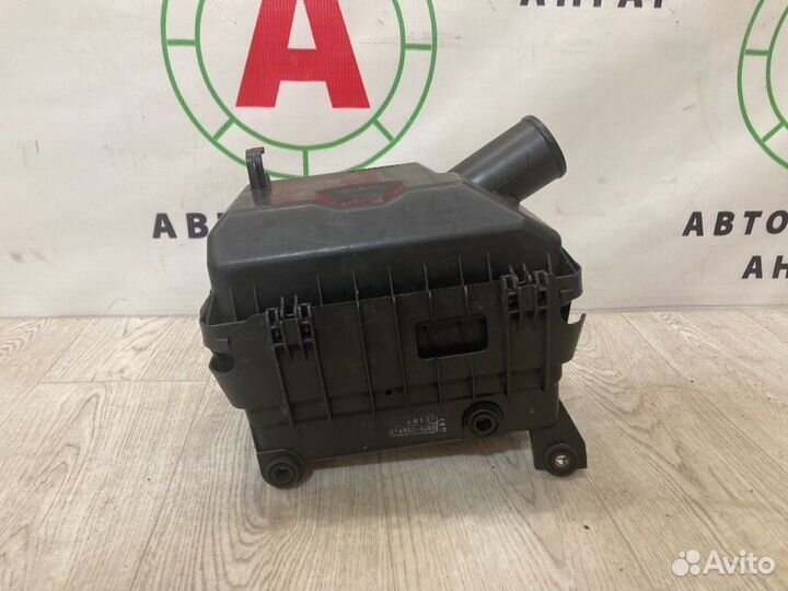 Корпус воздушного фильтра Mitsubishi Lancer 10