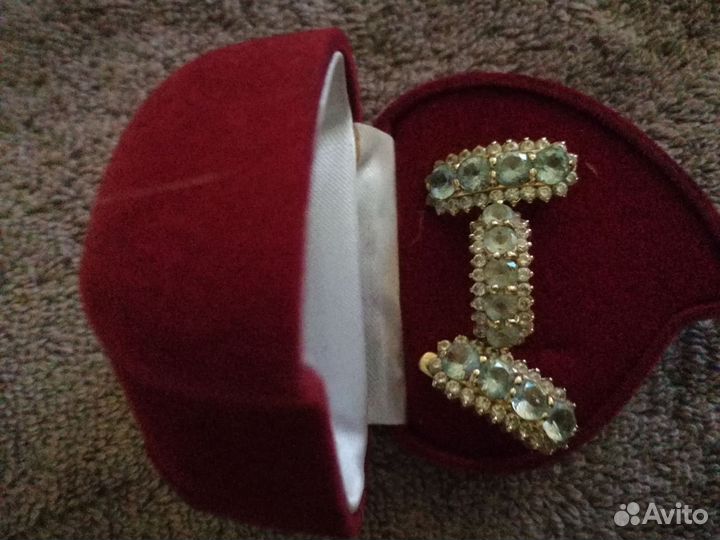 Золотой комплект с топазами