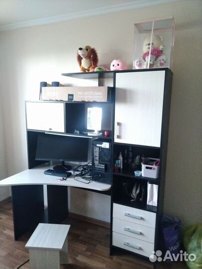 Компьютерный стол
