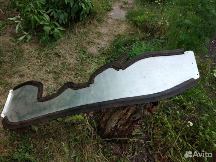 Продам подкрылок для ваз 2106