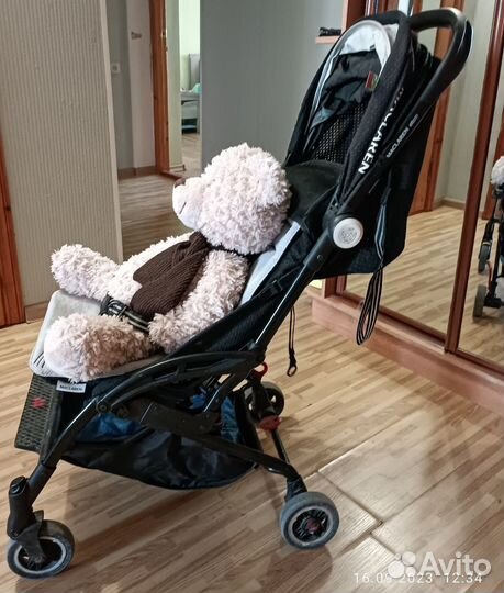 Прогулочная коляска maclaren atom