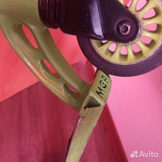 Трюковый самокат MGP