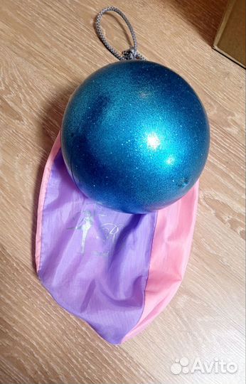 Гимнастический мяч, булавы, обруч, лента