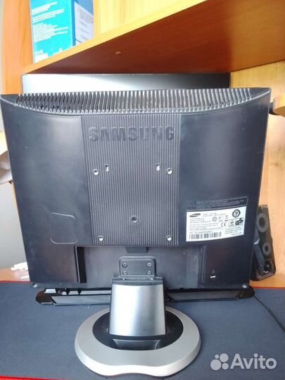 Монитор Samsung syncmaster 721n