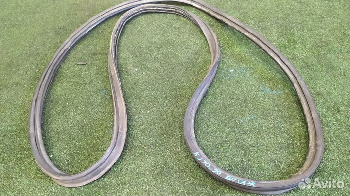 Уплотнение двери багажника Nissan Dualis KJ10