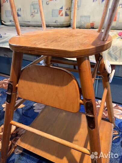 Детский стульчик для кормления деревянный