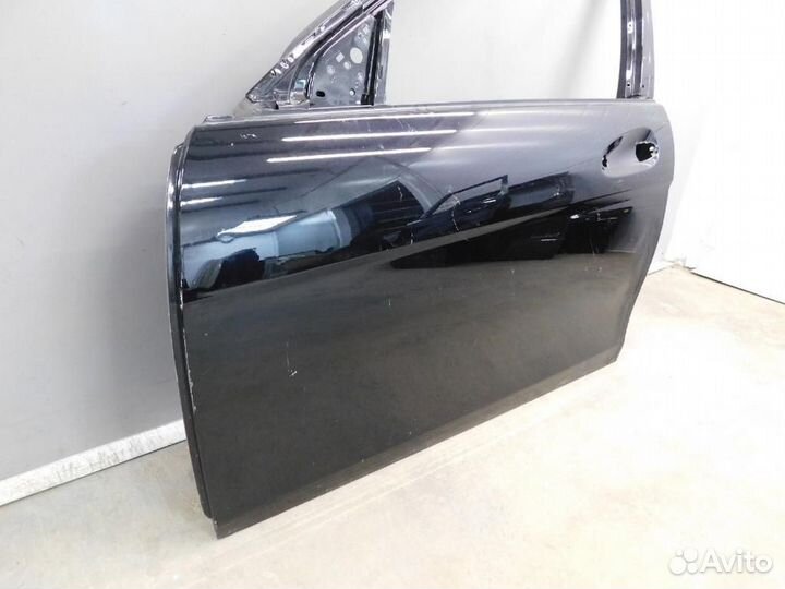 Дверь передняя левая Mercedes-Benz C-Class