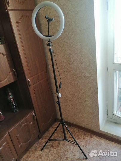 Лампа кольцевая