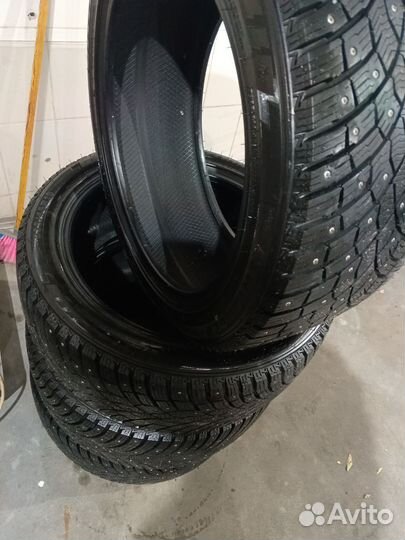 Triangle IcelynX TI501 235/45 R18