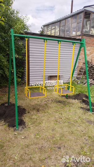 Детские качели уличные