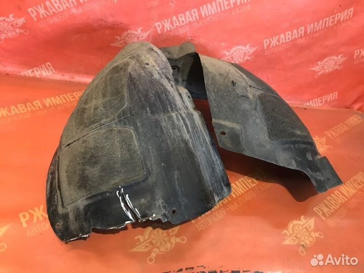 Подкрылок локер передний правый Opel Astra J