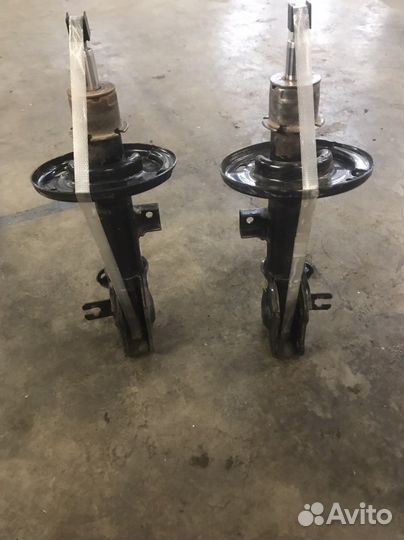 Передние стойки амортизаторов mazda cx5 оригинал