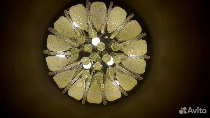Люстра потолочная новая