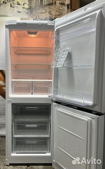 Холодильник Indesit 24 год