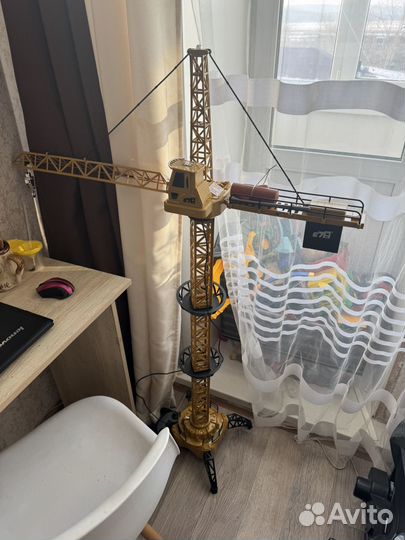 Подъемный кран на пульте управления 128 см