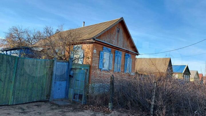 Дом 50 м² на участке 5 сот.