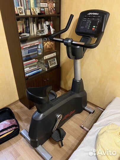 Велотренажер Life Fitness