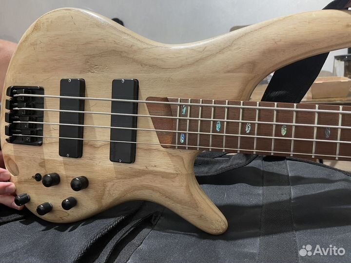 Бас гитара ibanez sr600