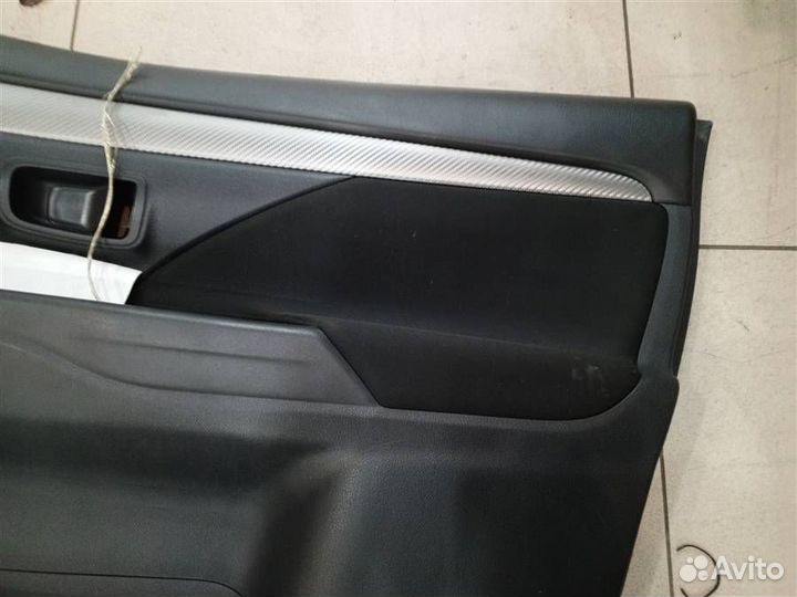 Обшивка двери передней правой Mitsubishi Outlande