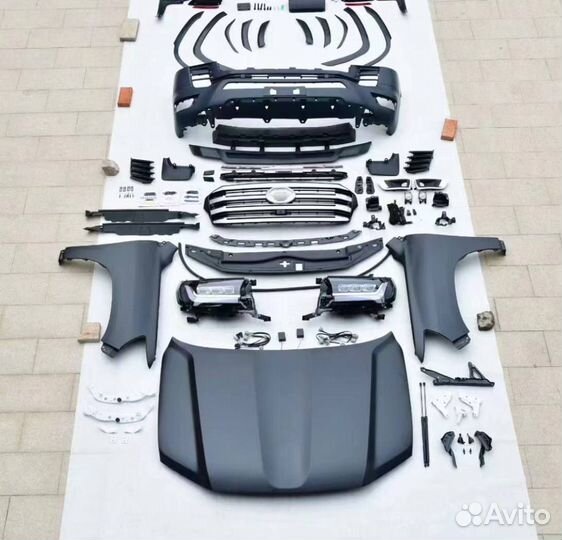 Land Cruiser 200 Комплект рестайлинга в 300 Z2NY8