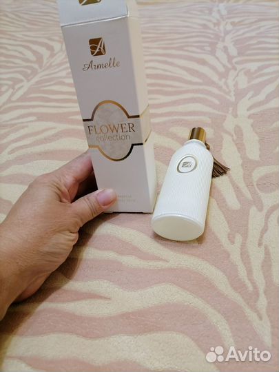 Продаю женские духи