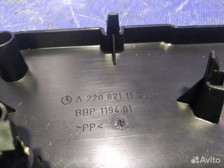 Канал для кабеля Mercedes-Benz W220 седан M112.972