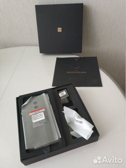Черная коробка смартфона (Xiaomi Mi Mix 2) new