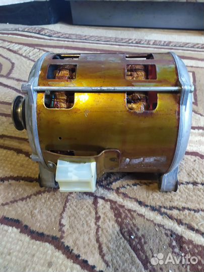 Новый Электро двигатель сма Вятка Автомат 220в