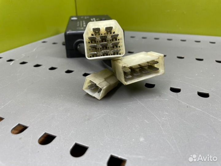 Блок иммобилайзера Mercedes S W126 M103 1990