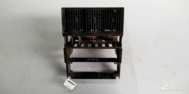 Рамка магнитолы Audi 80 B4 91-94г