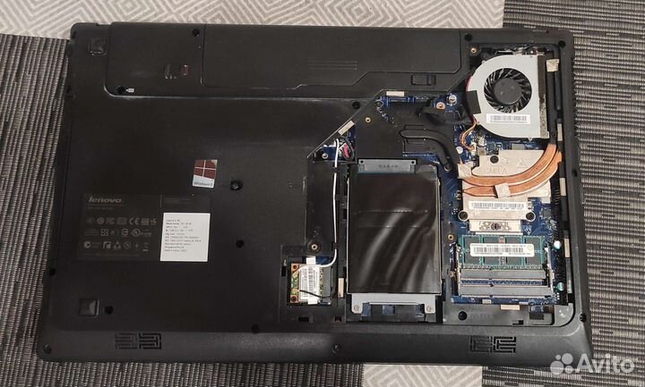 Продам ноутбук lenovo на запчасти