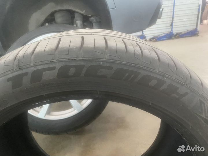 Tracmax X-Privilo RS01+ 275/40 R20 и 315/35 R20 106Y