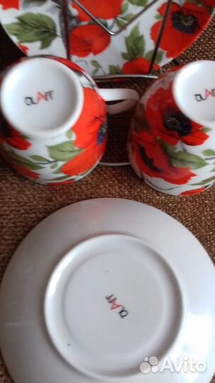 Чашки с блюдцами