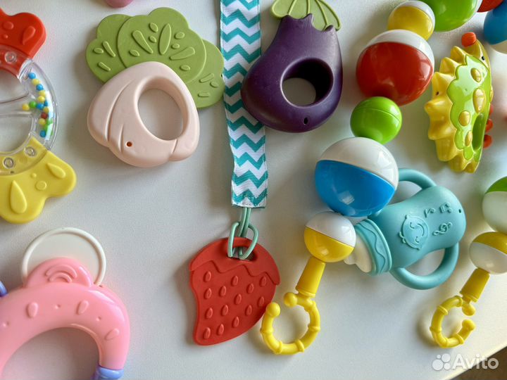 Погремушки и прорезыватели пакетом