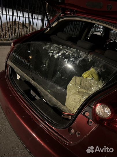 Водительское стекло