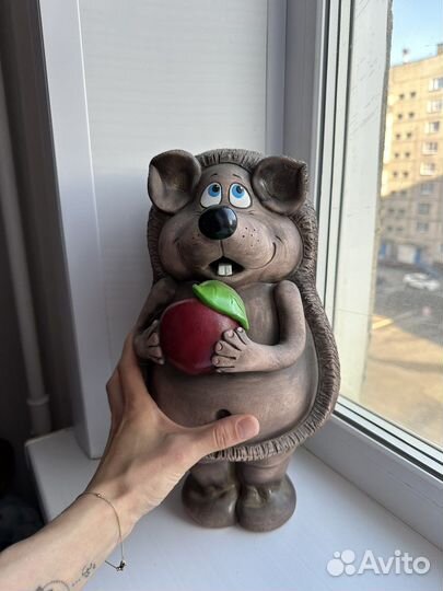 Статуэтка большая еж