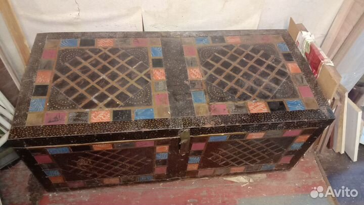 Сундук деревянный старинный