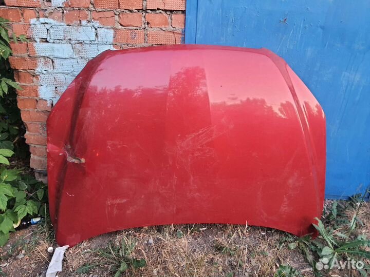 Капот на toyota rav4 30