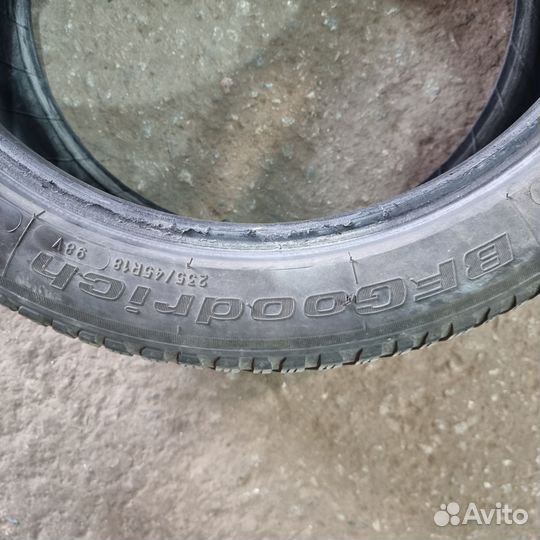 Bfgoodrich G-Force Winter 2 235/45 R18 98V