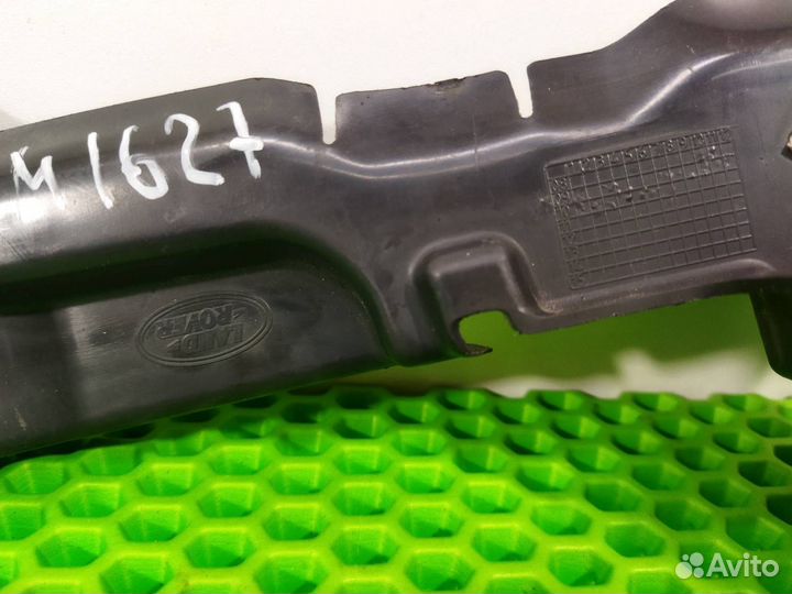 Дефлектор радиатора (воздуховод) правый Land Rover