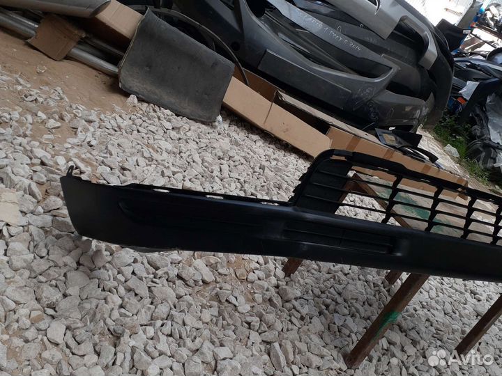 Накладка переднего бампера Toyota Highlander 3