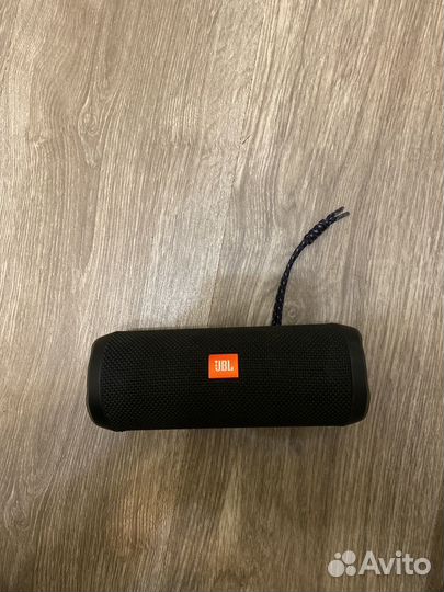 Колонка jbl